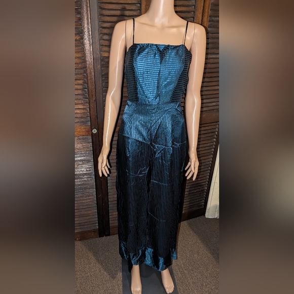 New jumpsuit... Stripe teal... Size small - Picture 1 of 3